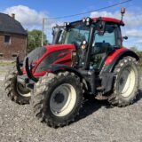 tracteur valtra de profil